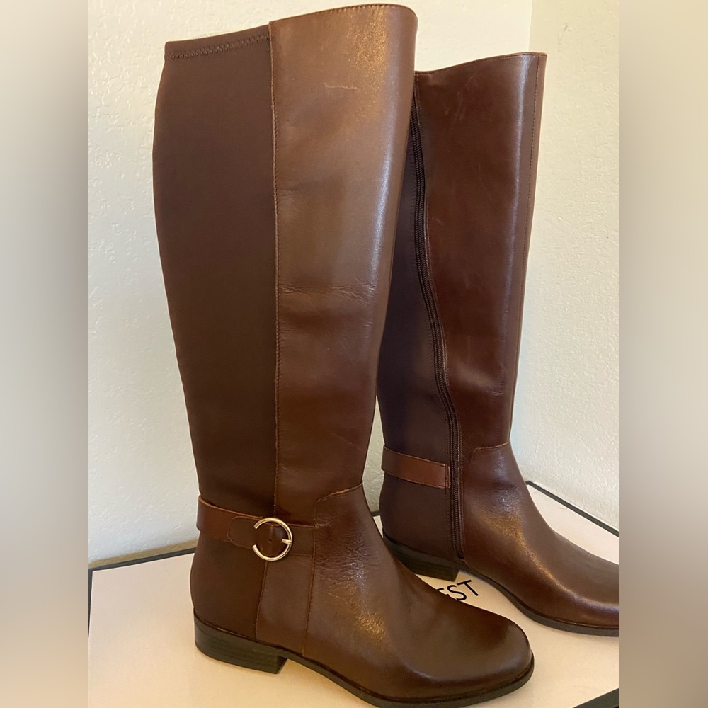 Boots, size 6 1/2, Nine West, new, never worn, leather upper, stretch back